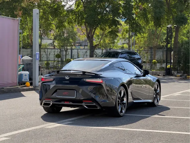 Lexus LC — Фото автомобиля 5