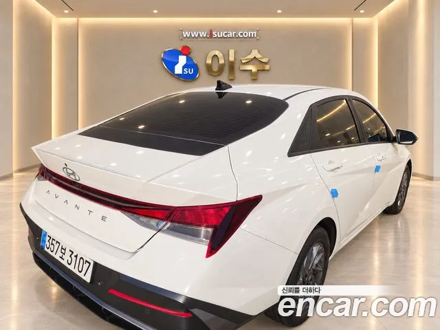Hyundai Avante — Фото автомобиля 4