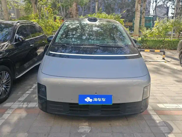 Li Auto MEGA — Фото автомобиля 2
