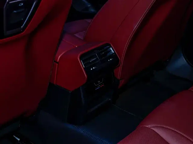 BMW 5 Series — Фото автомобиля 11