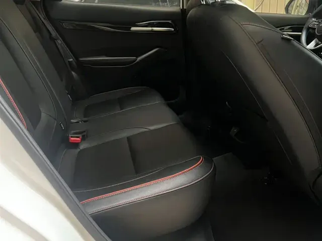 Kia Seltos — Фото автомобиля 10
