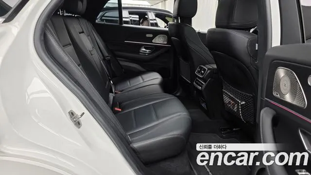 Mercedes-Benz GLE-Class — Фото автомобиля 17