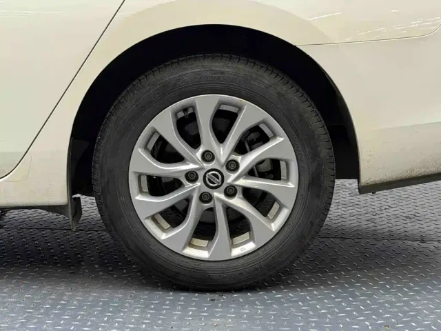 Nissan Sylphy — Фото автомобиля 9