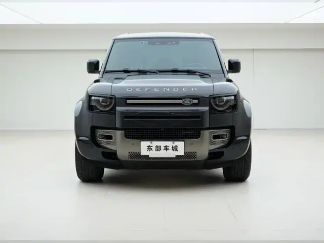 Land Rover Defender — Фото автомобиля 2