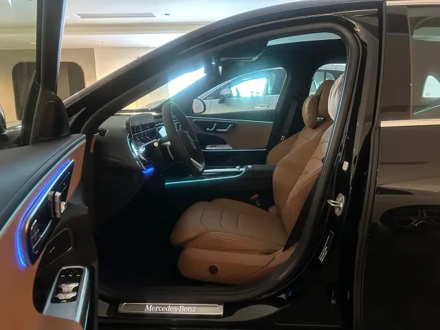 Mercedes-Benz E-Class — Фото автомобиля 7