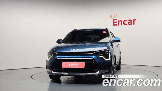 Kia Niro The All New Niro Signature — Фото автомобиля 3