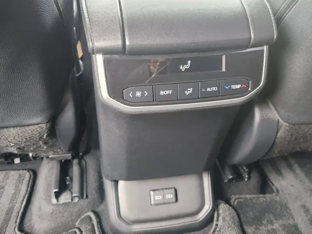 Toyota Highlander — Фото автомобиля 14