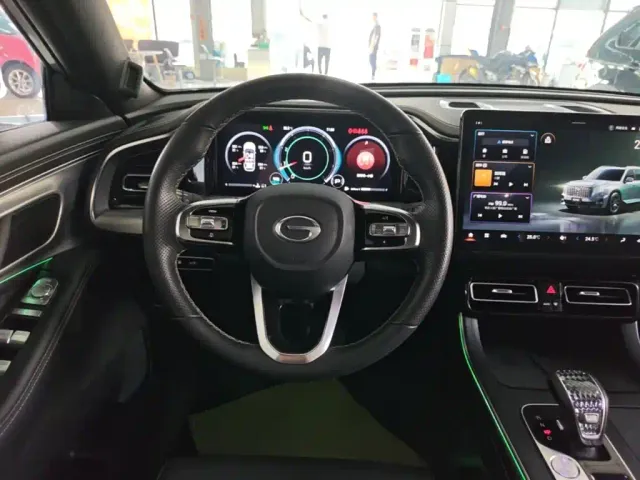 GAC Trumpchi GS8 — Фото автомобиля 10
