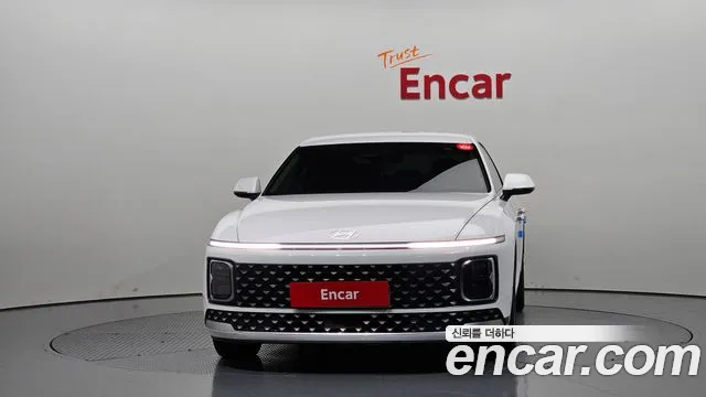 Hyundai Grandeur GN7 — Фото автомобиля 3