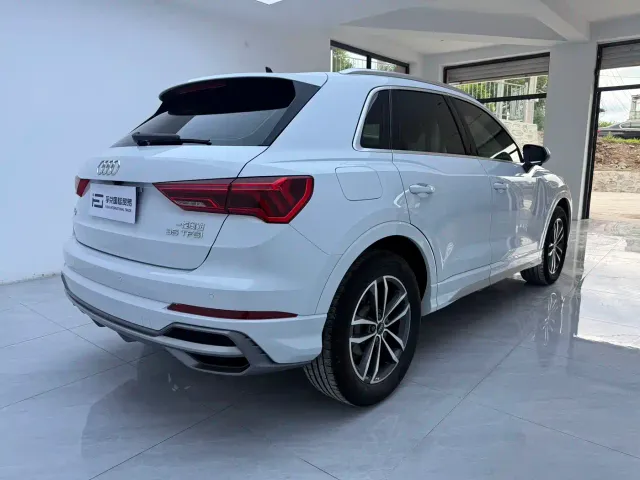 Audi Q3 — Фото автомобиля 4