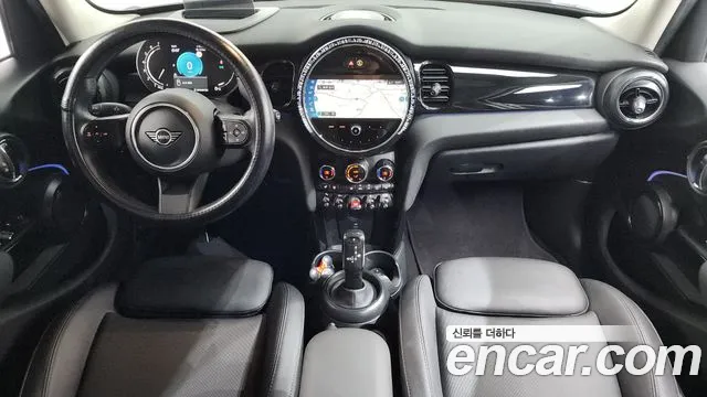 Mini Cooper Cooper 5 дверей Classic — Фото автомобиля 6