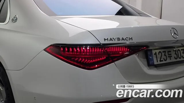 Mercedes-Benz S-Class — Фото автомобиля 21