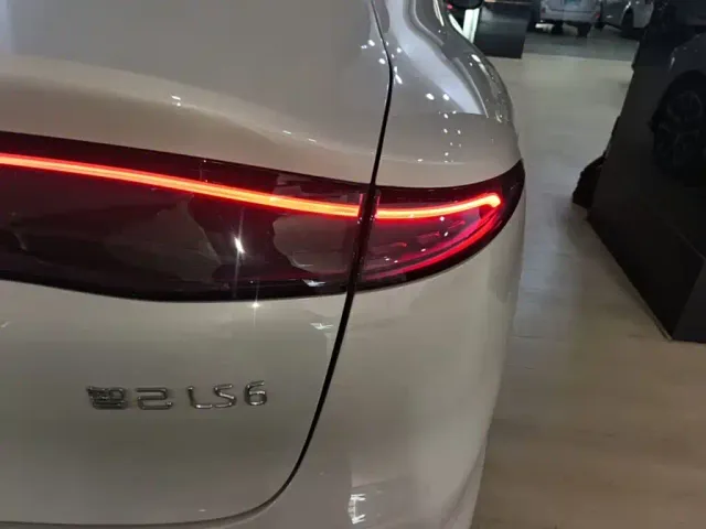 IM Motors LS6 — Фото автомобиля 7