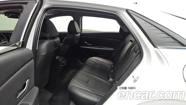 Hyundai Avante CN7 — Фото автомобиля 12