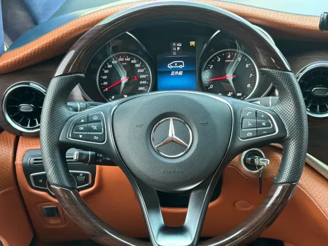 Mercedes-Benz V-Class — Фото автомобиля 5
