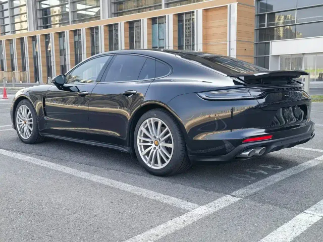 Porsche Panamera — Фото автомобиля 14