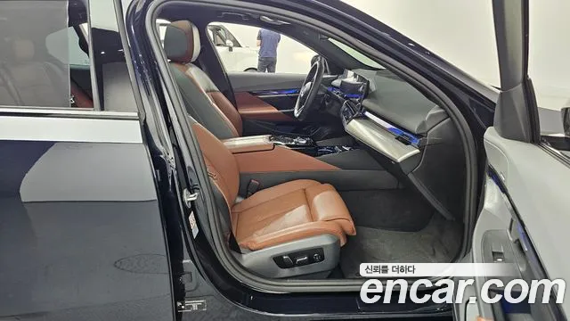 BMW i5 G60 — Фото автомобиля 16