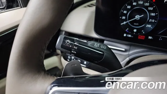 Kia Canival Carnival 4 поколение Бензин 9 мест Signature — Фото автомобиля 17