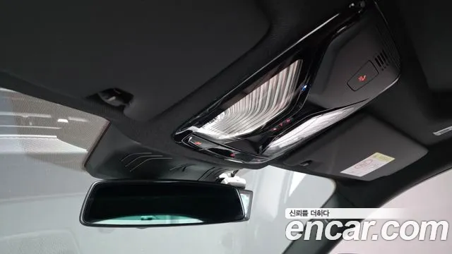BMW i4 — Фото автомобиля 16