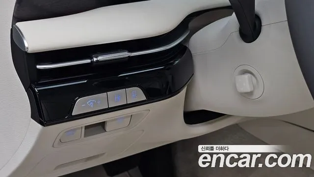 Genesis G80 Electrified G80 (RG3) — Фото автомобиля 17