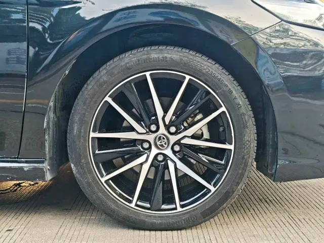 Toyota Camry — Фото автомобиля 10
