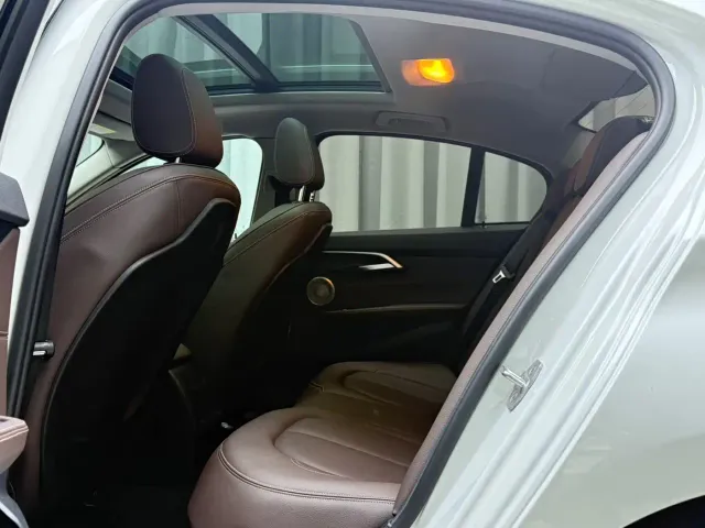 BMW 1 Series — Фото автомобиля 16