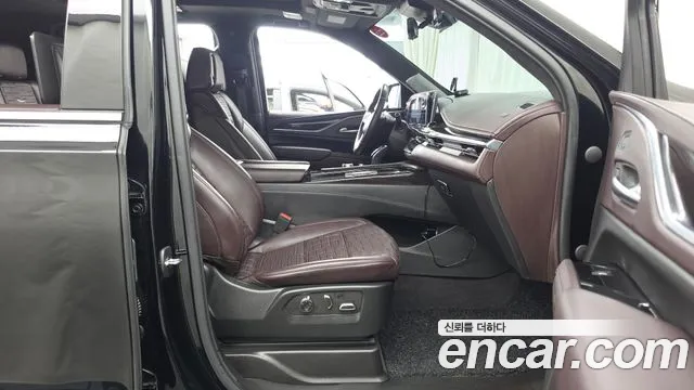 Cadillac Escalade Escalade 5 поколение — Фото автомобиля 11