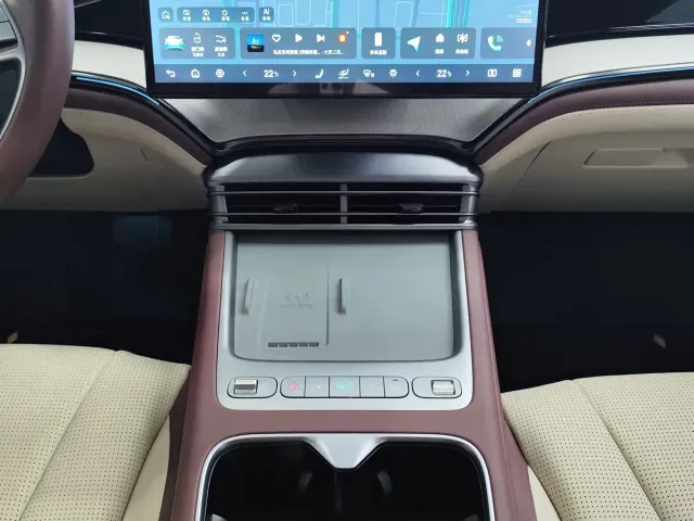 BYD Seal 07 DM-i — Фото автомобиля 10