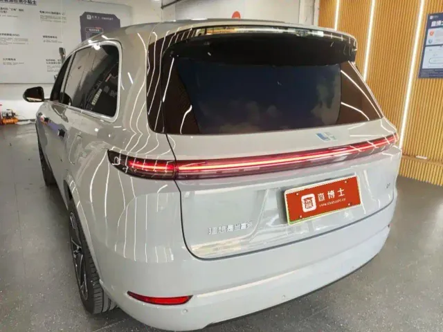 Li Auto L9 — Фото автомобиля 3