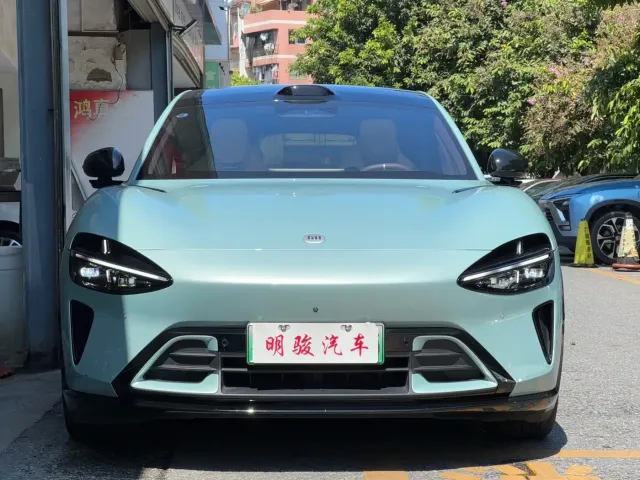 Xiaomi YU7 — Фото автомобиля 2