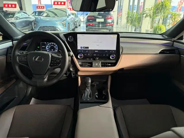 Lexus ES — Фото автомобиля 10