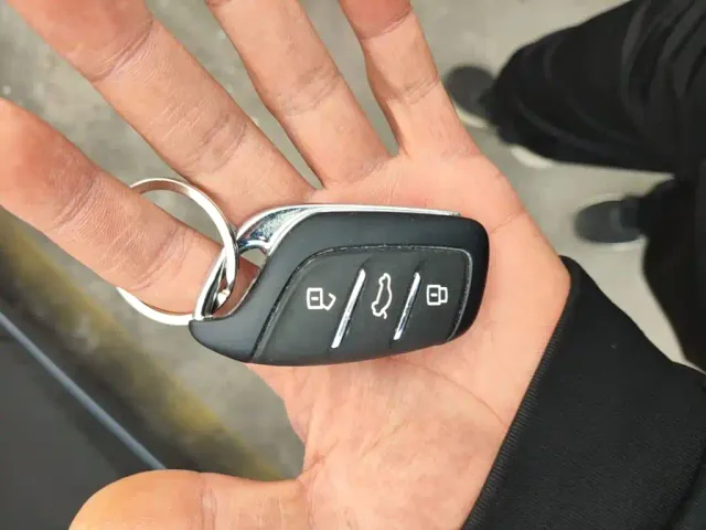 Roewe i6 MAX EV — Фото автомобиля 8