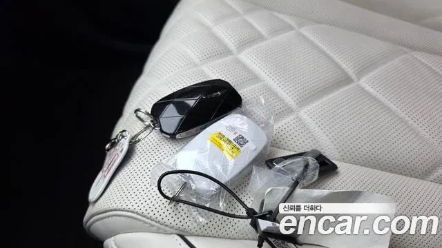 Genesis GV80 — Фото автомобиля 27