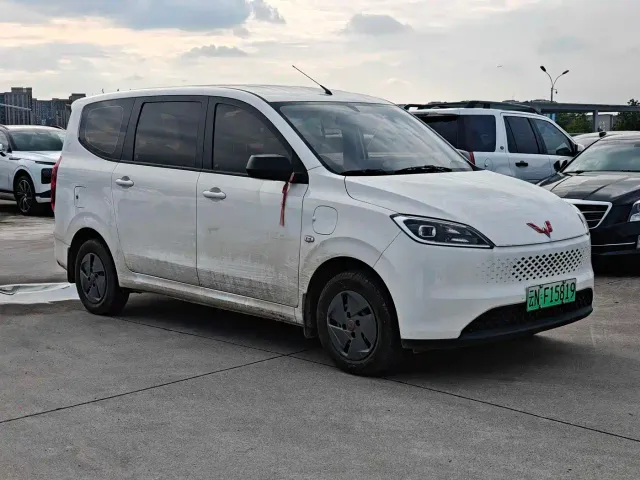 Wuling Hongguang — Фото автомобиля 4