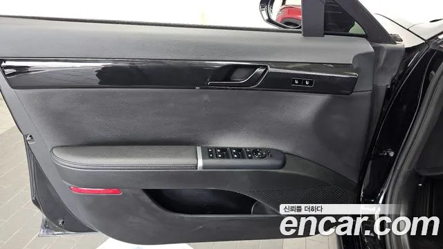 Hyundai Grandeur Grandeur (GN7) 3.5 Бензин 2WD — Фото автомобиля 20