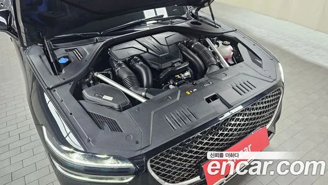 Genesis GV70 — Фото автомобиля 9