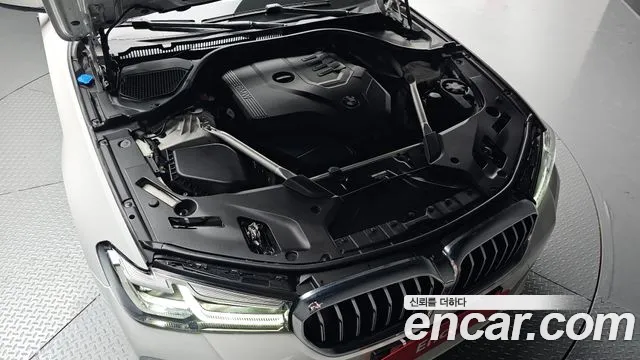 BMW 5 Series G30 — Фото автомобиля 9