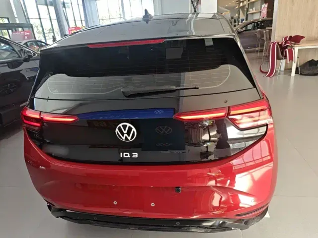 Volkswagen ID.3 — Фото автомобиля 5