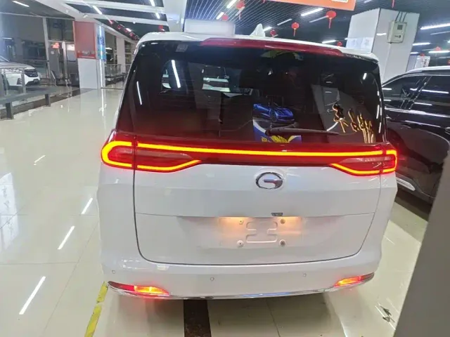GAC Trumpchi M6 — Фото автомобиля 5