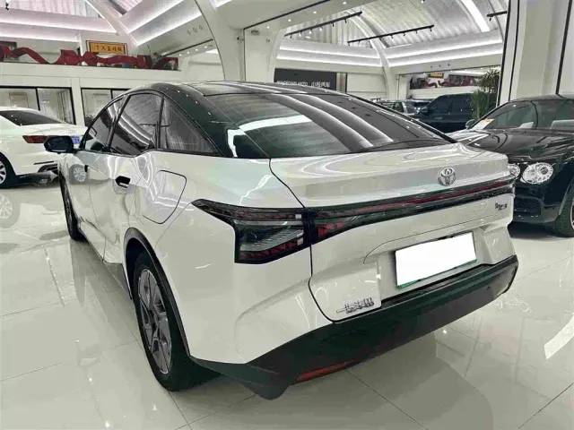 Toyota bZ3 — Фото автомобиля 17