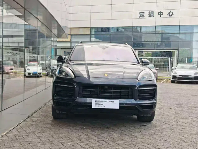 Porsche Cayenne — Фото автомобиля 2