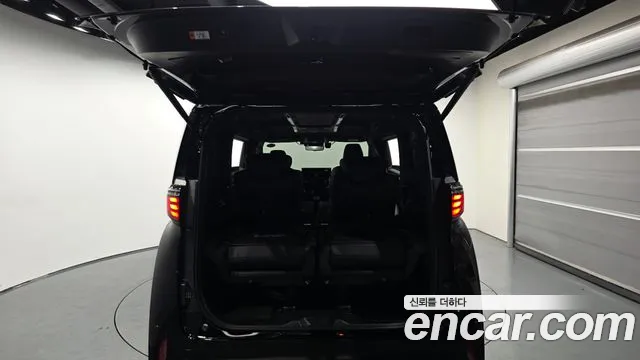 Toyota Alphard — Фото автомобиля 20