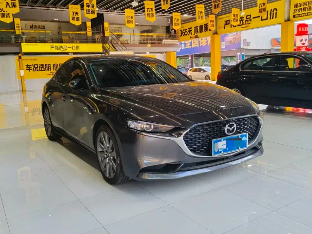 Фотография автомобиля — Mazda Axela