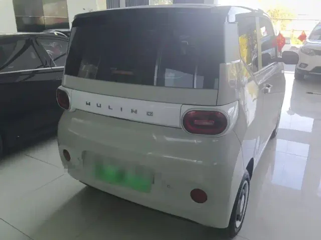 Wuling Hongguang Mini EV — Фото автомобиля 5