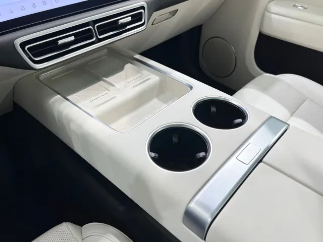 Li Auto L7 — Фото автомобиля 16