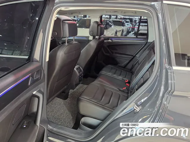 Volkswagen Tiguan — Фото автомобиля 4