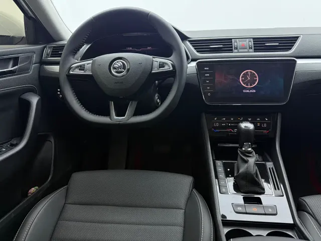 Skoda Superb — Фото автомобиля 10