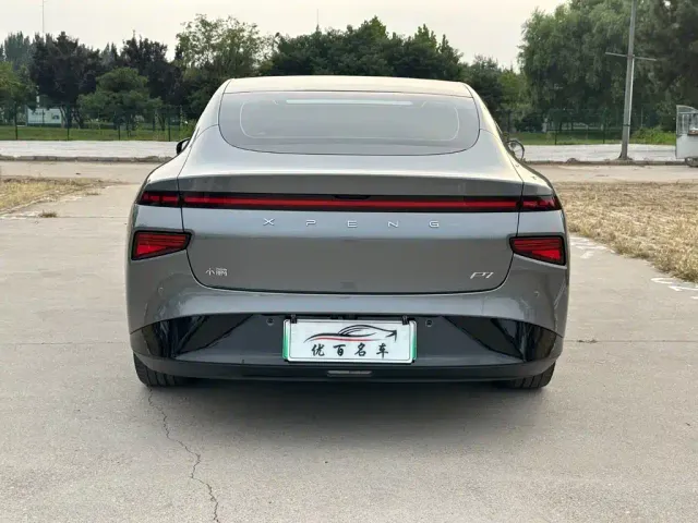 Xpeng P7 — Фото автомобиля 5