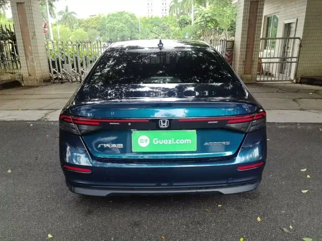 Honda Accord — Фото автомобиля 5