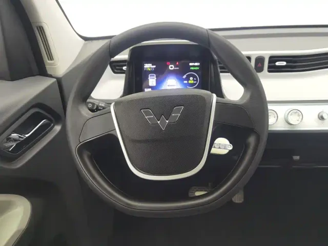 Wuling Hongguang Mini EV — Фото автомобиля 11